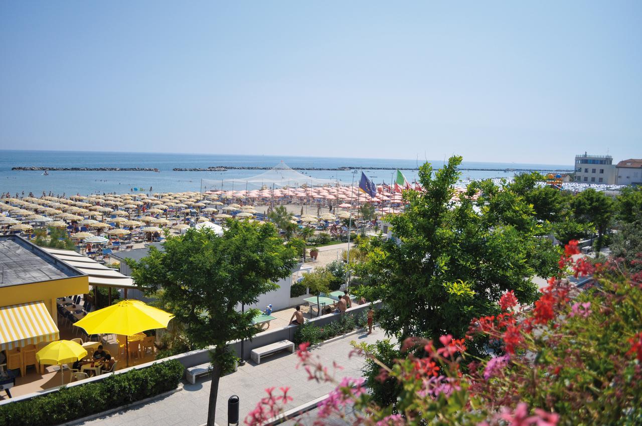 Piccolo Hotel Ariston San Mauro Mare Экстерьер фото