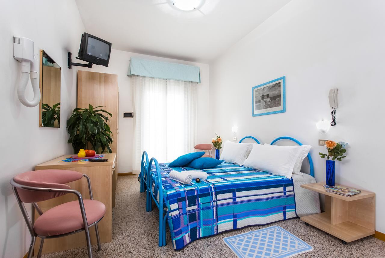 Piccolo Hotel Ariston San Mauro Mare Экстерьер фото